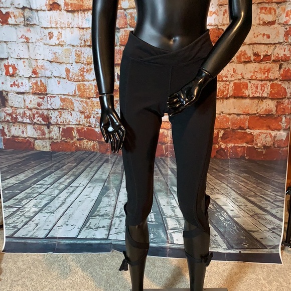 Free People Movement Turnout Leggings - Picture 3 of 8